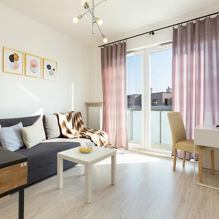 Metro Bielany Apartments By Noclegi Renters ワルシャワ エクステリア 写真