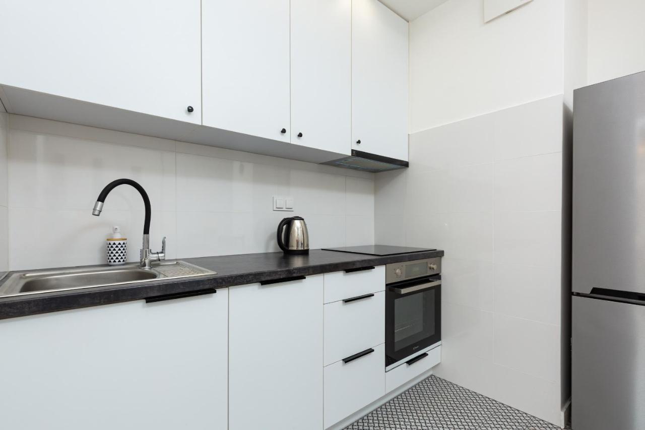 Metro Bielany Apartments By Noclegi Renters ワルシャワ エクステリア 写真