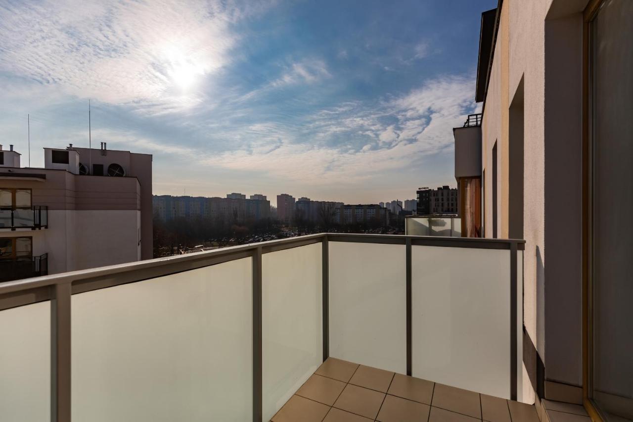 Metro Bielany Apartments By Noclegi Renters ワルシャワ エクステリア 写真