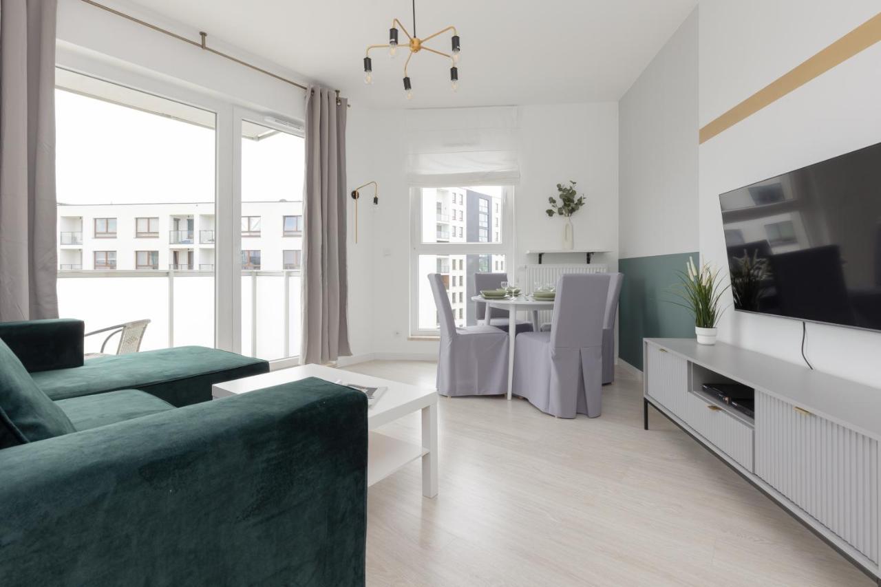Metro Bielany Apartments By Noclegi Renters ワルシャワ エクステリア 写真