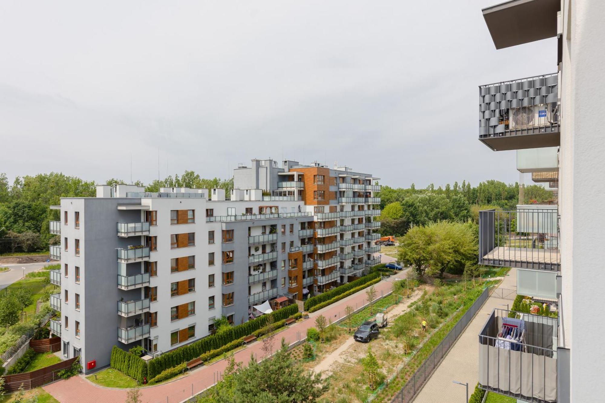 Metro Bielany Apartments By Noclegi Renters ワルシャワ エクステリア 写真