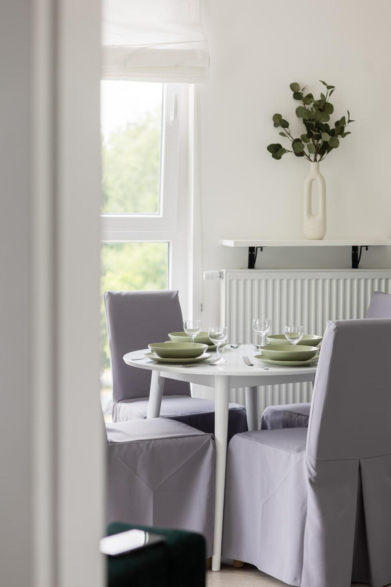 Metro Bielany Apartments By Noclegi Renters ワルシャワ エクステリア 写真