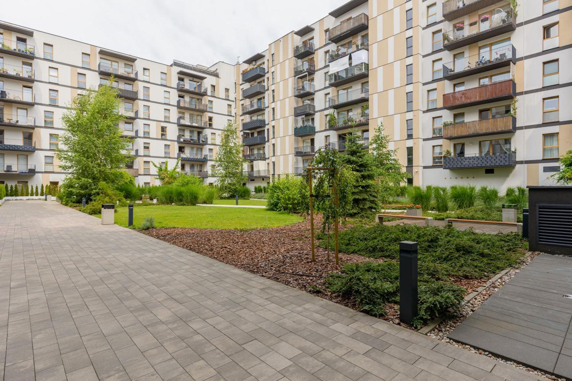 Metro Bielany Apartments By Noclegi Renters ワルシャワ エクステリア 写真