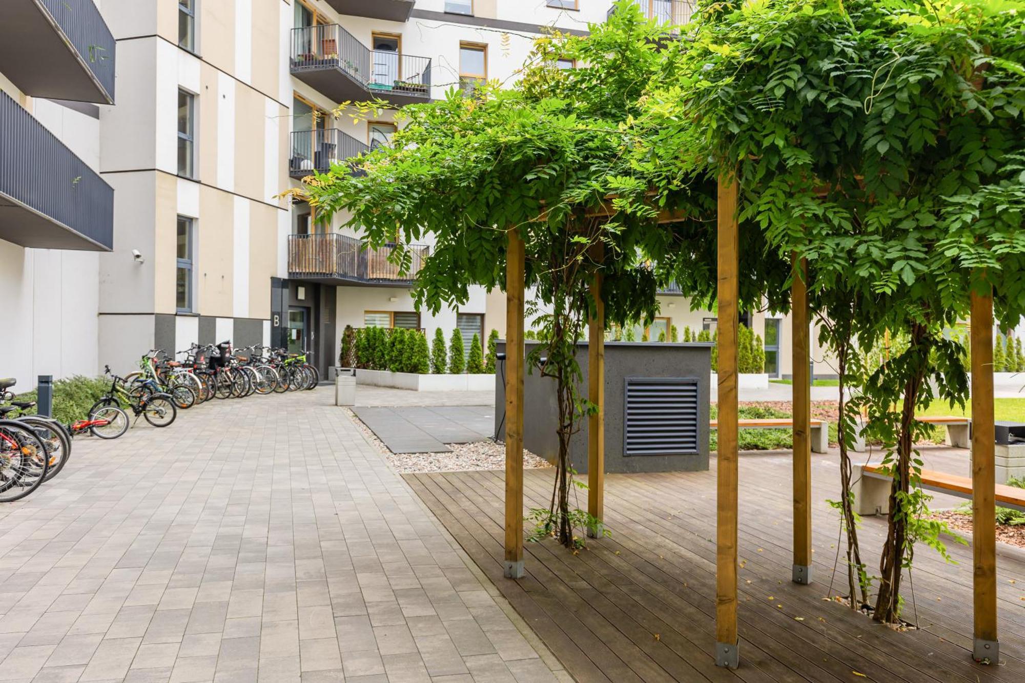 Metro Bielany Apartments By Noclegi Renters ワルシャワ エクステリア 写真